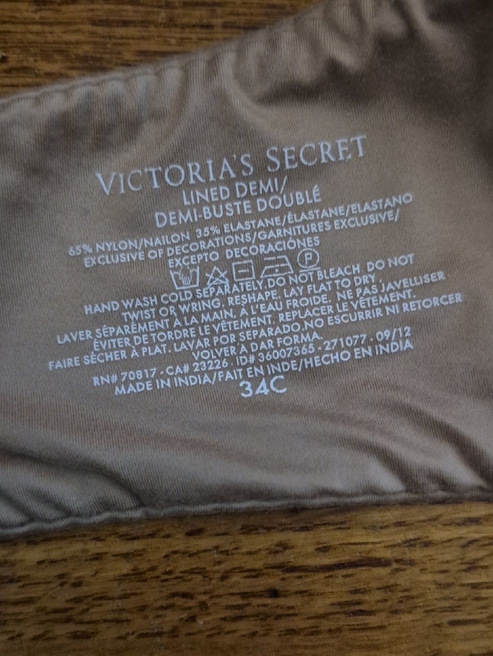 Victoria’s Secret 34C Lined Demi Bra With Charm Light Tan VS Push Up 2 Hooks - Picture 2 of 3